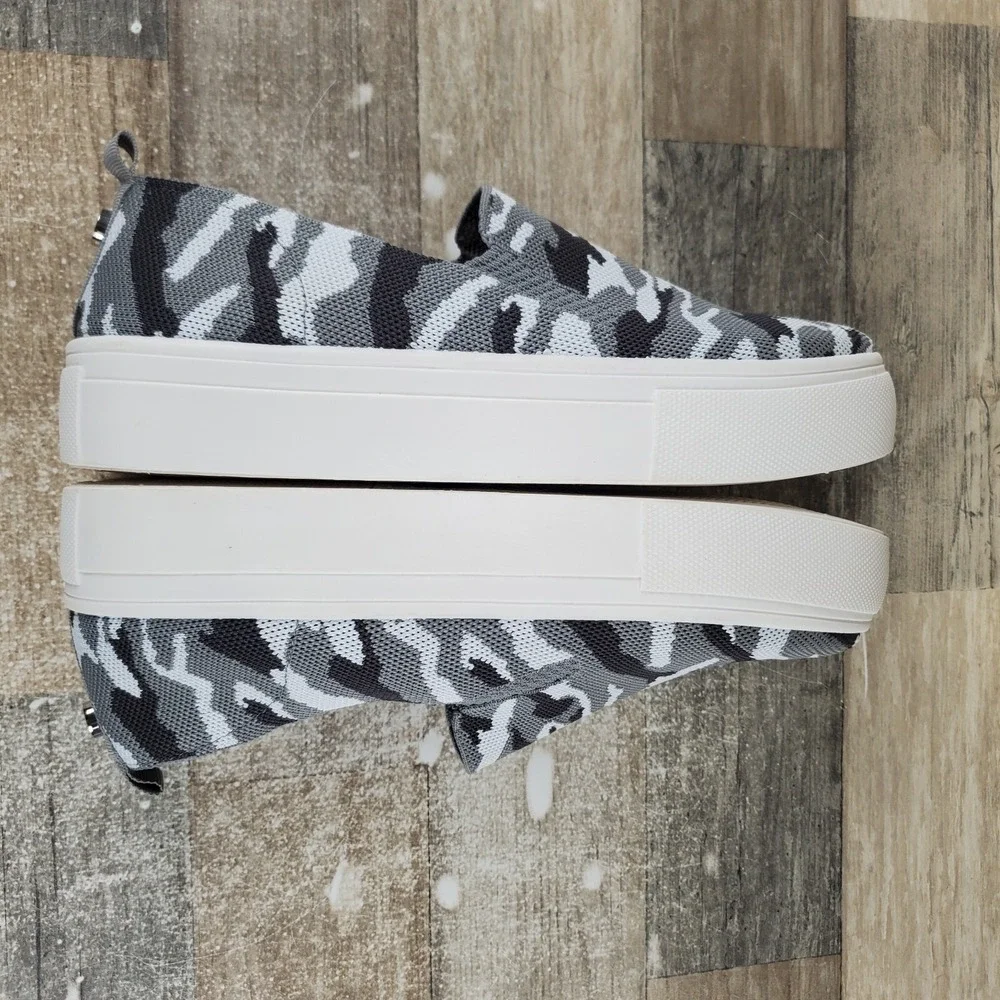 Steve Madden Maygee Womens Platform Shoes Sz 8.5 Gray Camo Slip‎ On Sneaker